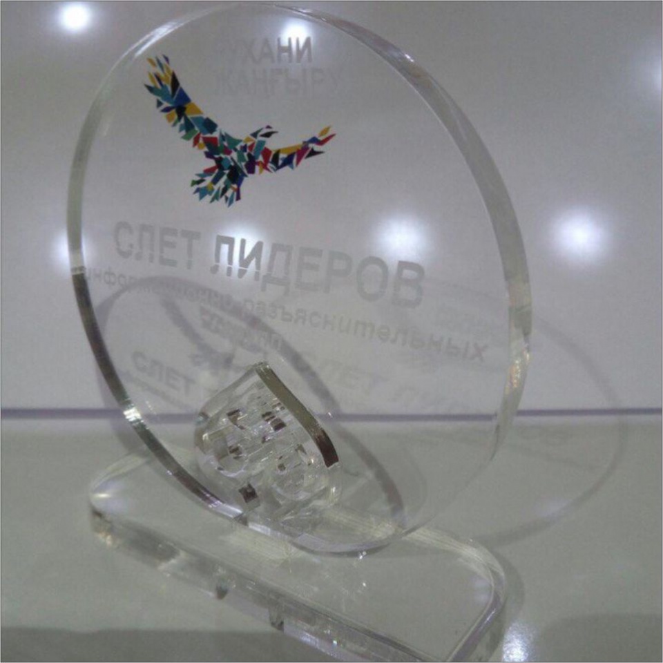 Статуэтка из акрила 8 мм